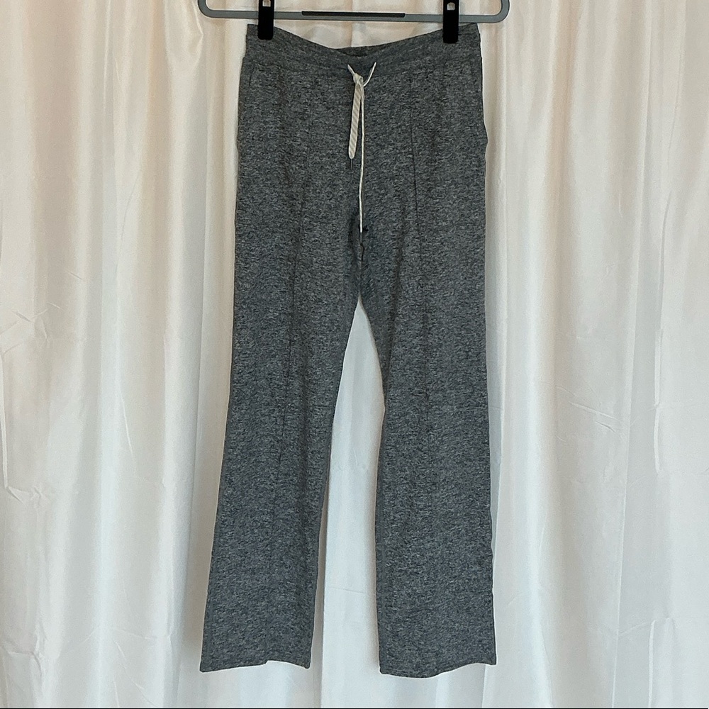Vuori Halo Wide Leg Pant- Heather Grey- Size Small- 31” inseam